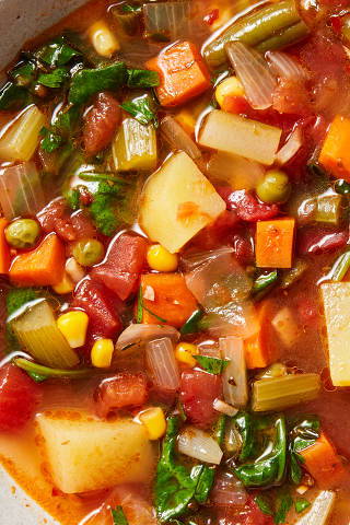 BC-WELL-VEGETABLE-SOUP-ART-NYTSF ? A recipe for Vegetable Soup. (Christopher Testani/The New York Times) ? ONLY FOR USE WITH ARTICLE SLUGGED ? BC-WELL-VEGETABLE-SOUP-ART-NYTSF? OTHER USE PROHIBITED. ORG XMIT: XNYTS